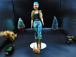 blue hair fashion doll3